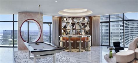 Does the High Rollers Suite .